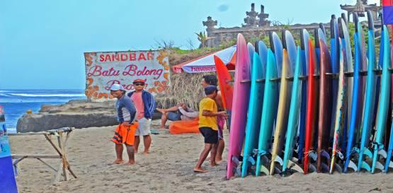Surfing na Bali